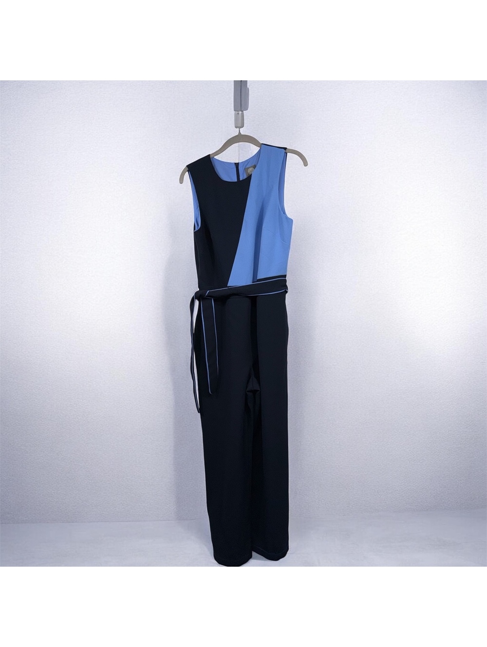 Vince Camuto Size 8 Colorblock Belted Jumpsuit Blue